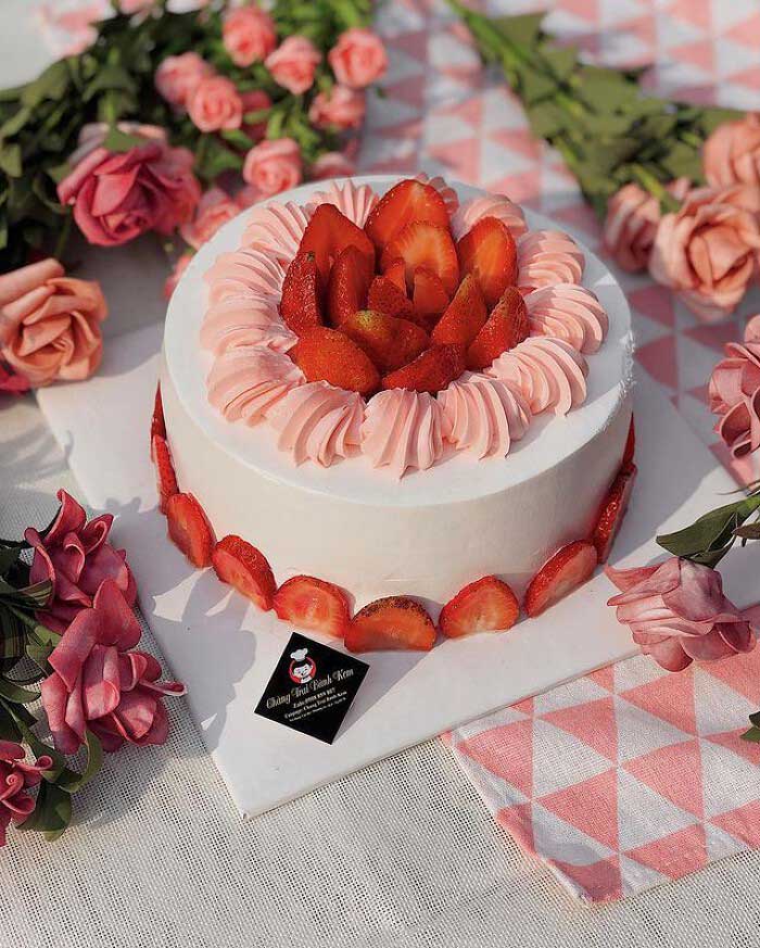 Mẫu bánh kem 20/10 tặng vợ