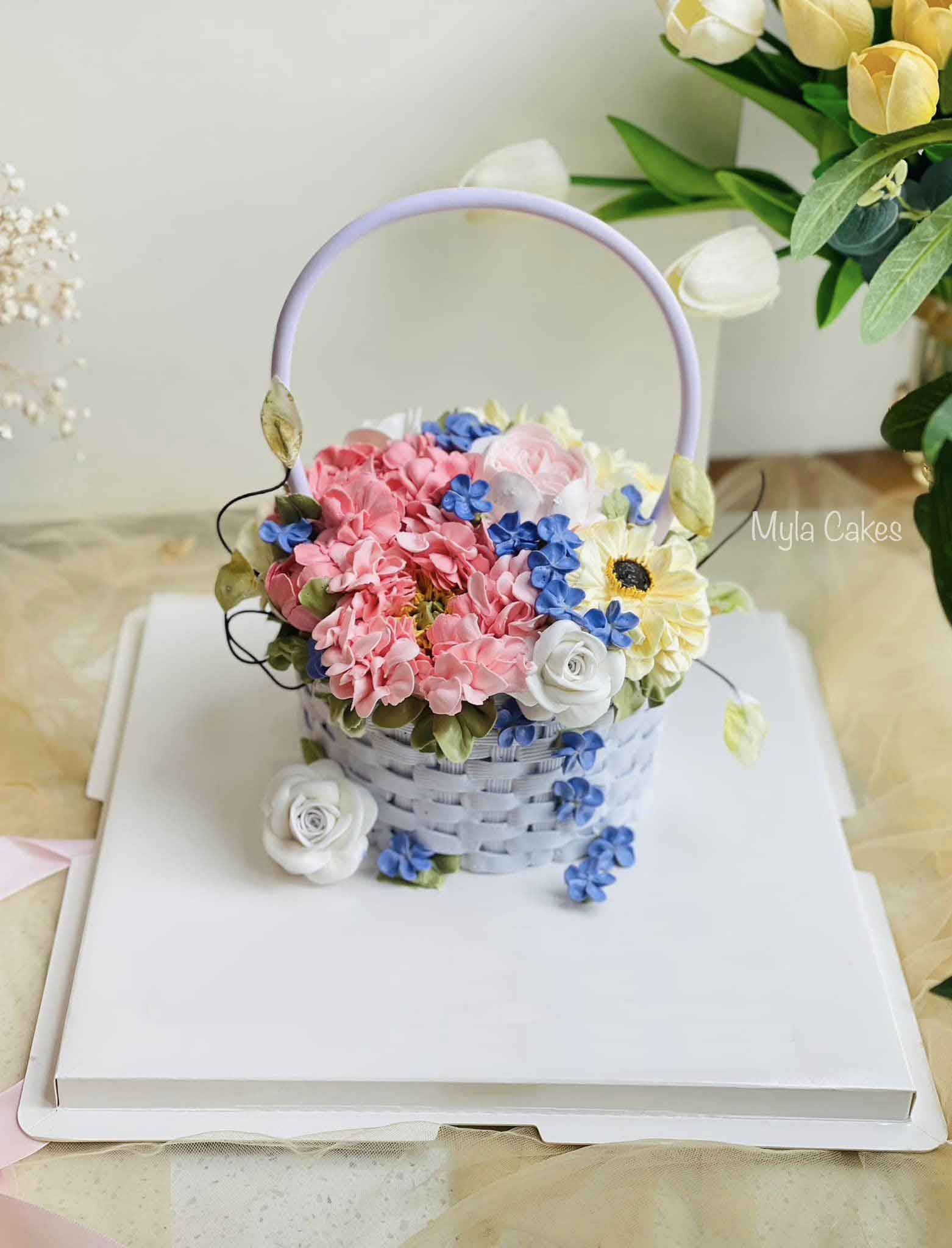 Mẫu bánh kem 20/10 tặng vợ