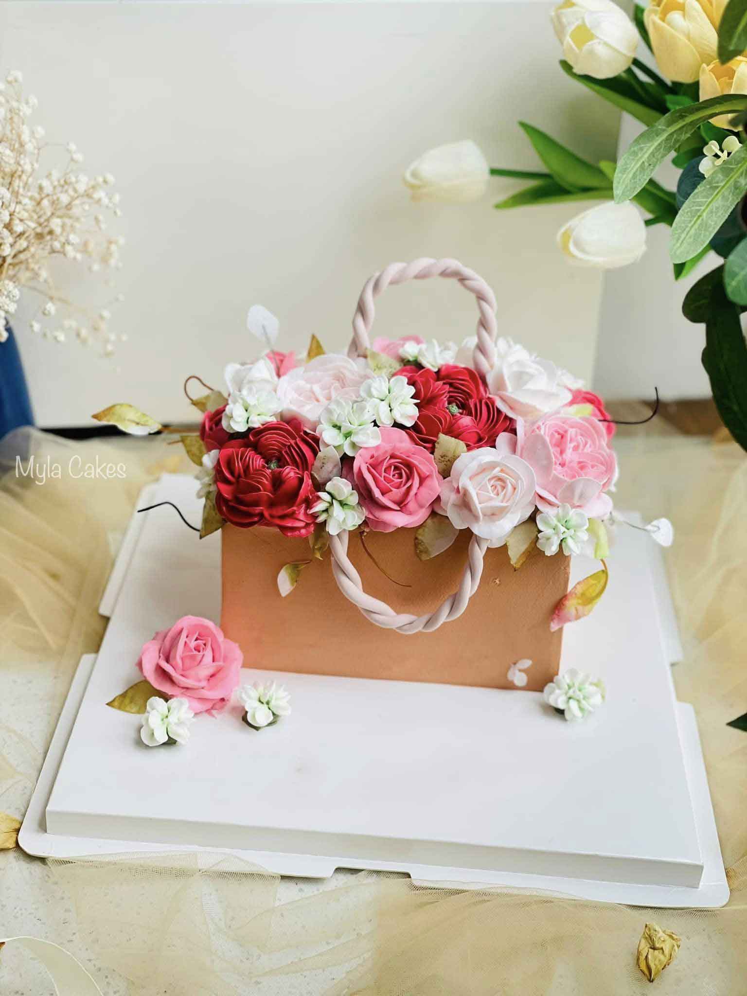 Mẫu bánh kem 20/10 tặng vợ