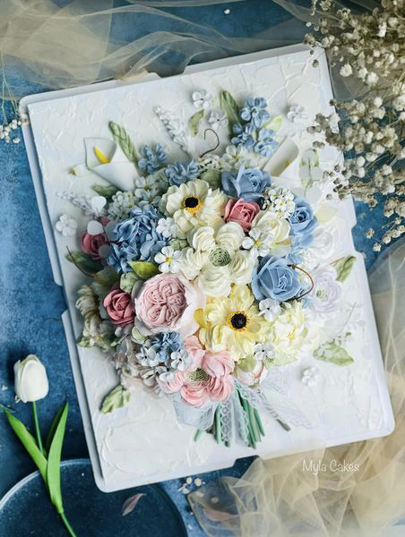 Mẫu bánh kem 20/10 tặng vợ