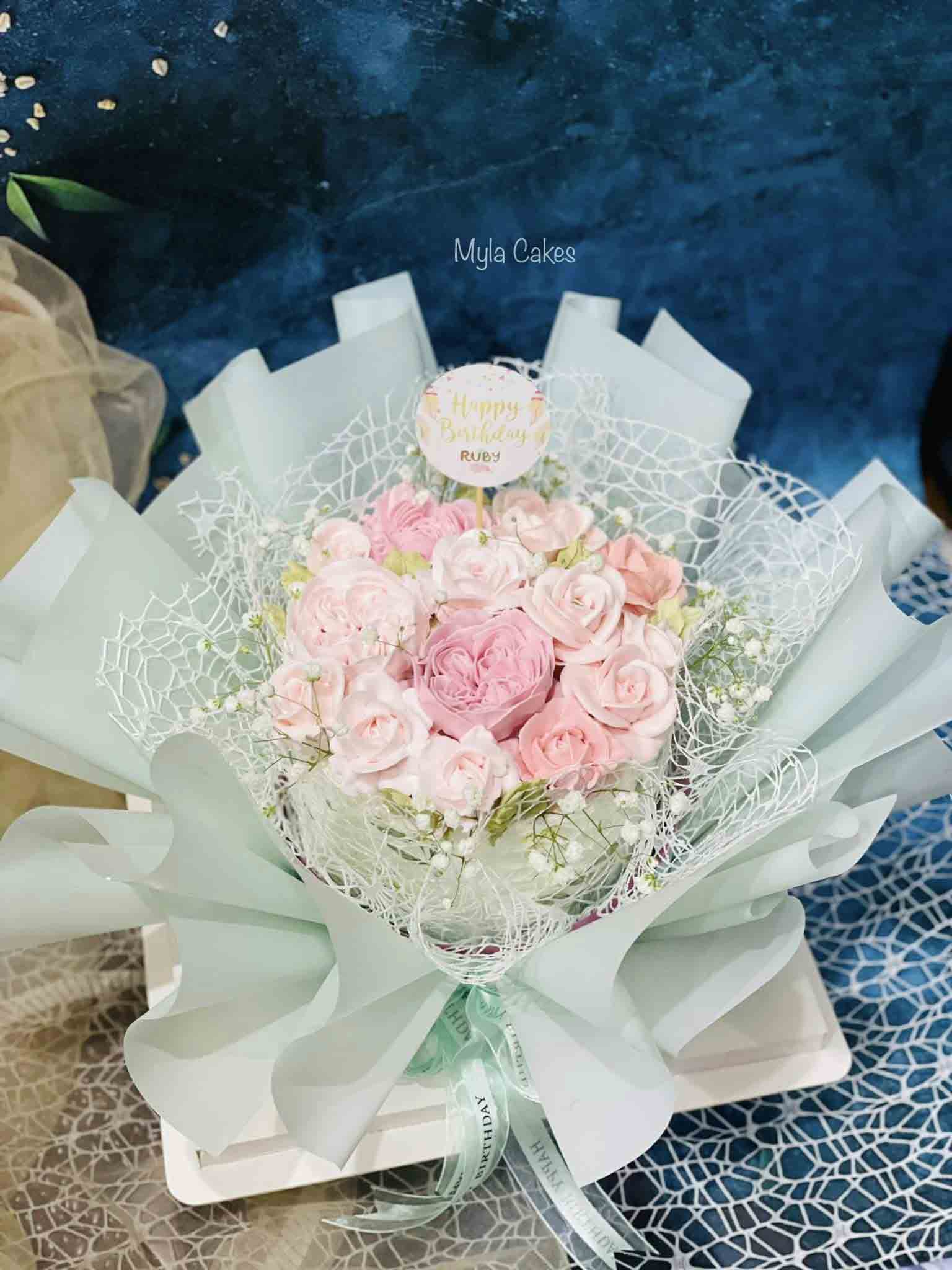 Mẫu bánh kem 20/10 tặng vợ