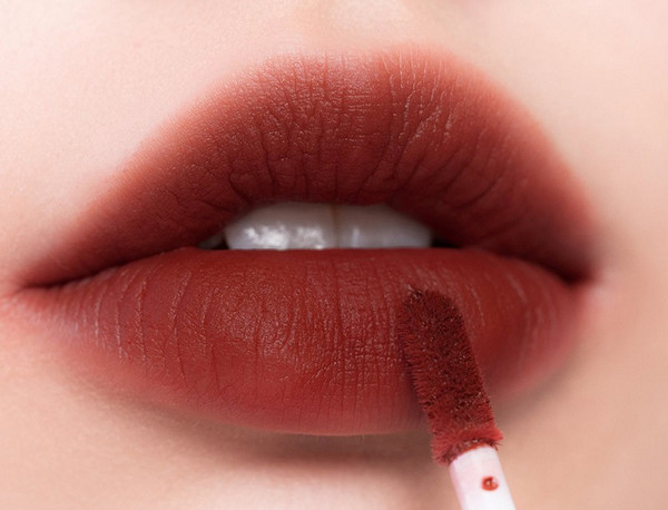 Son môi ngày Halloween