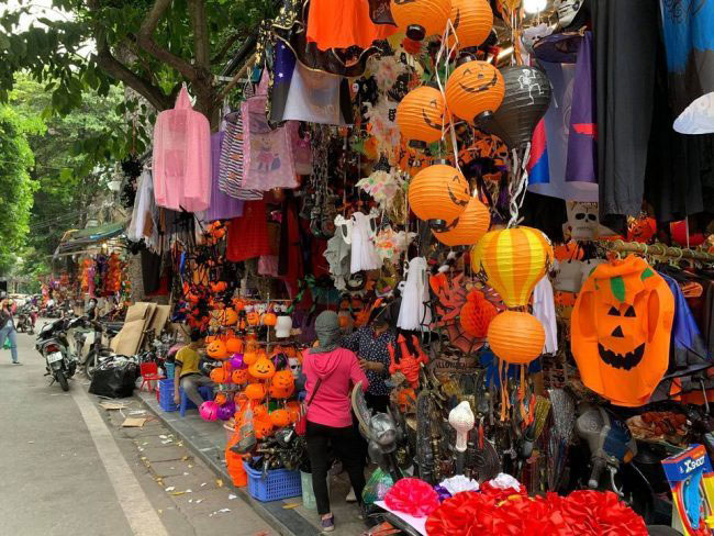 Địa điểm chơi Halloween - Phố đi bộ Lương Văn Can