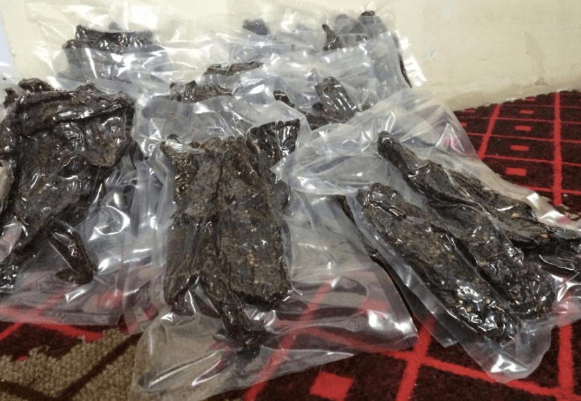 Cách bảo quản thịt trâu gác bếp bằng túi hút chân không