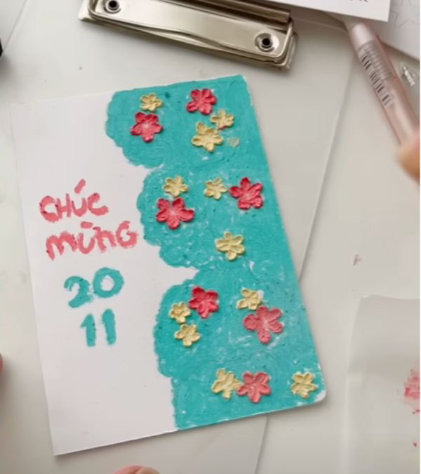 Thiệp 20/11 bằng giấy và màu sáp
