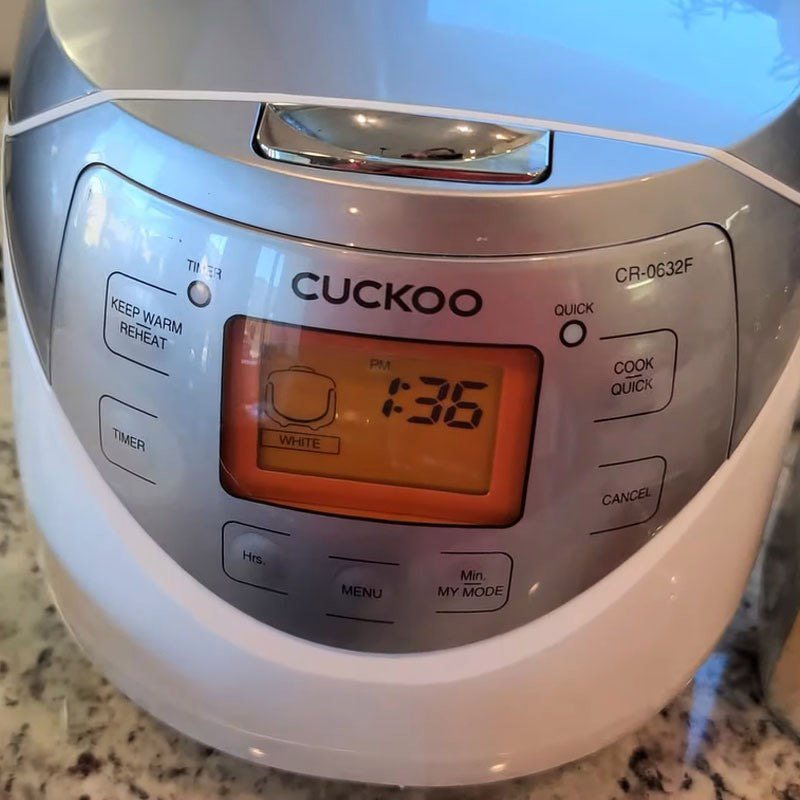 Nấu cháo thịt băm bằng nồi cơm điện Cuckoo