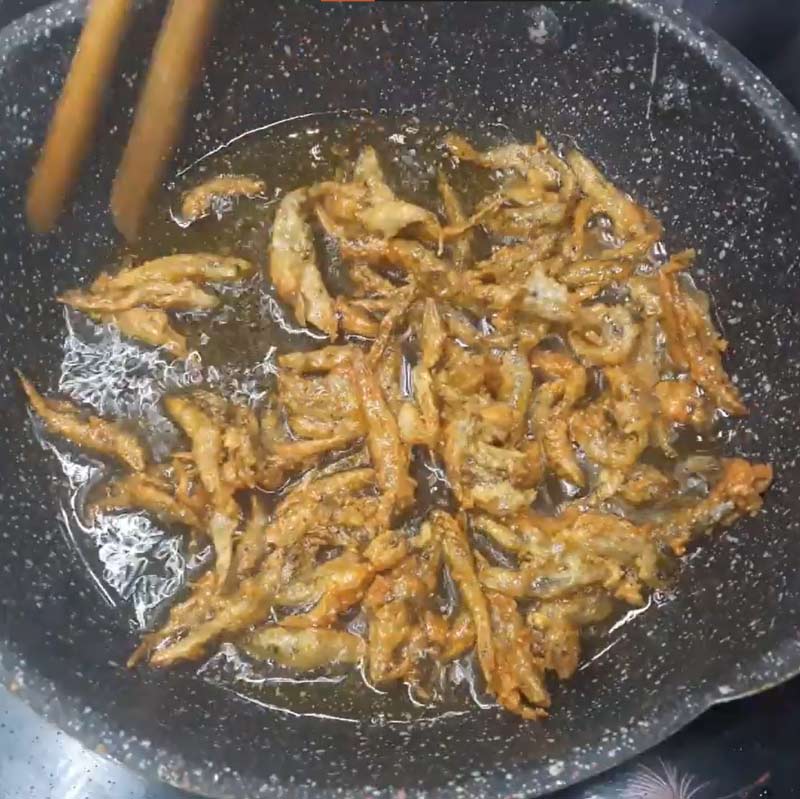 Làm cá chiên giòn