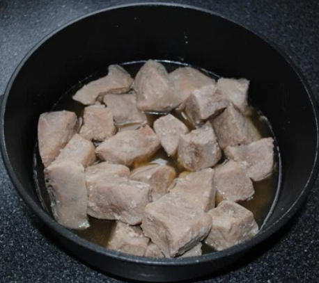 Sơ chế thịt lợn thăn