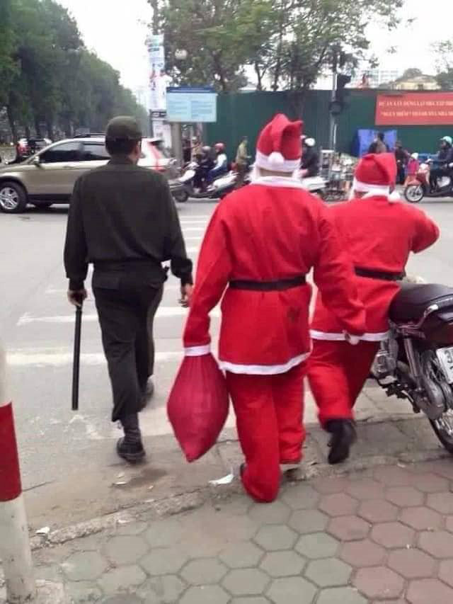 Ảnh ông già Noel hài hước