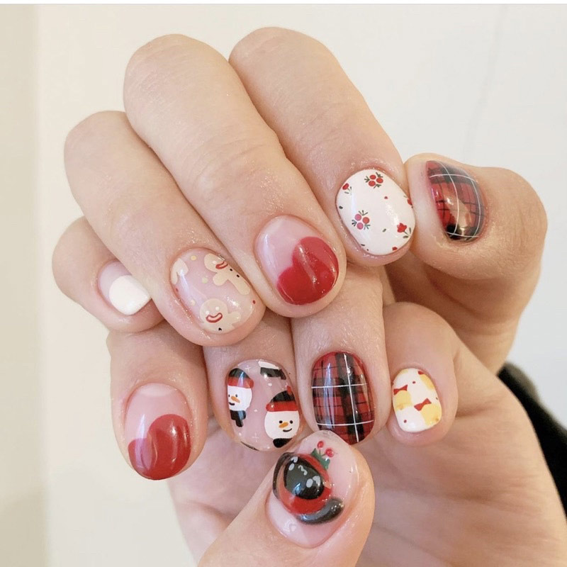 Mẫu nail Noel đơn giản