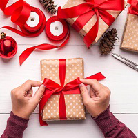 Cách gói quà Noel bằng giấy đẹp, đơn giản không cần hộp