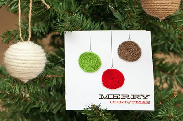 Cách làm thiệp Giáng sinh bằng sợi len