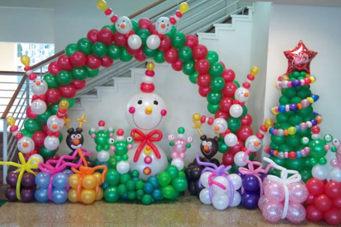 Trang trí Noel cho lớp học mầm non bằng bóng bay