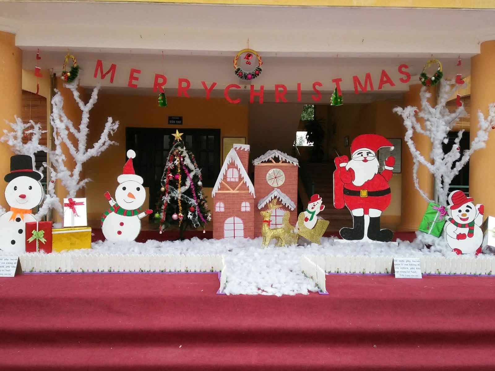 Trang trí Noel trường mầm non đẹp