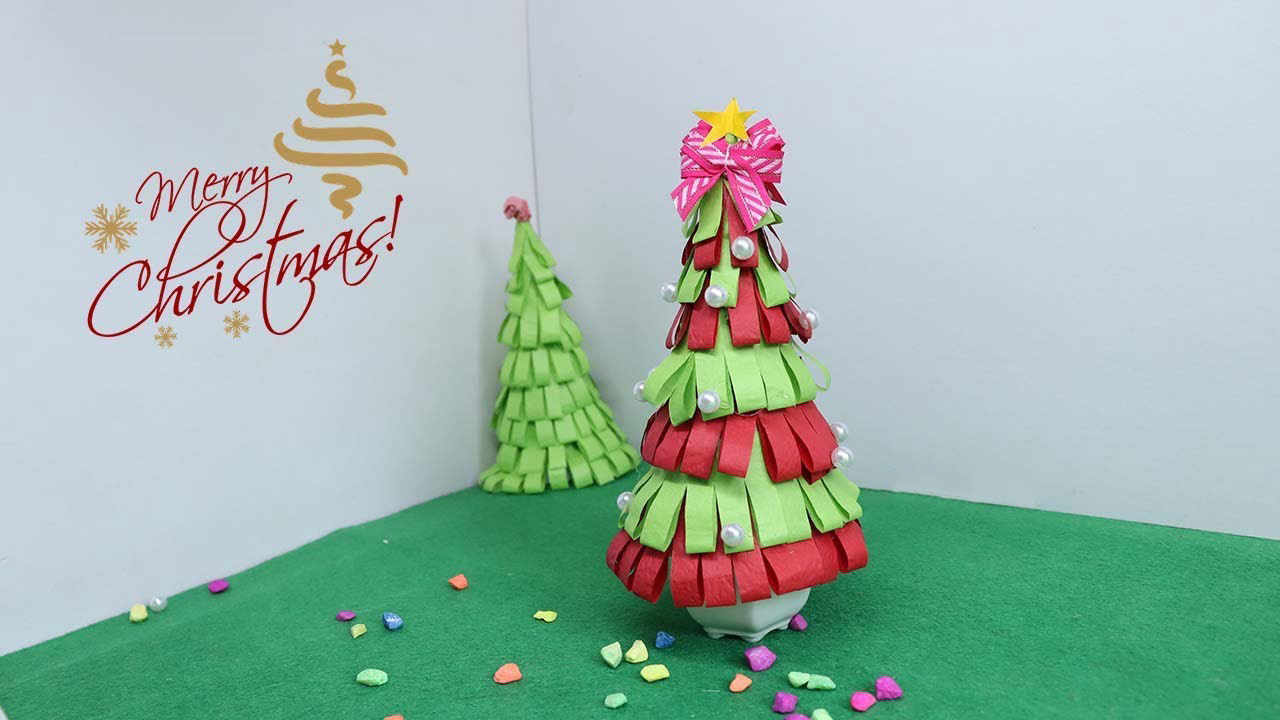 Ảnh cây thông Noel bằng giấy