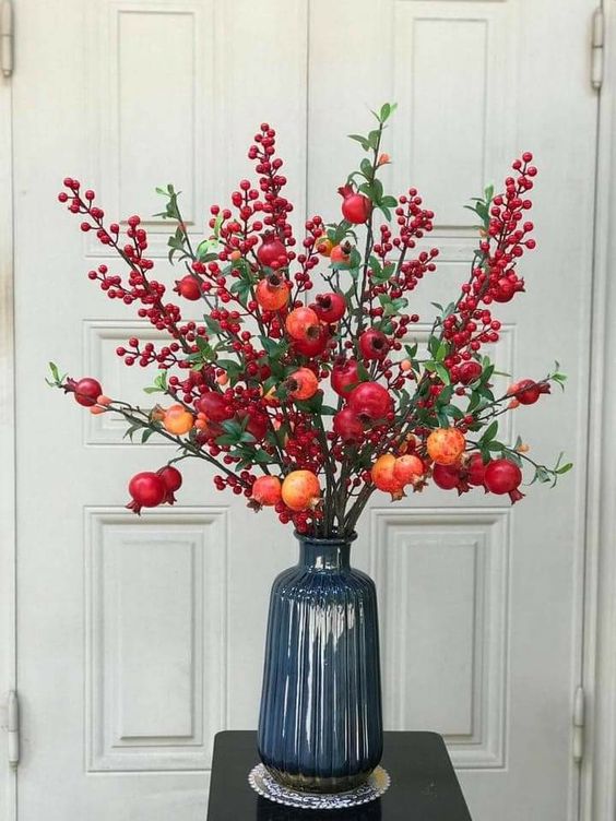 Mẫu cắm đào đông bày Tết