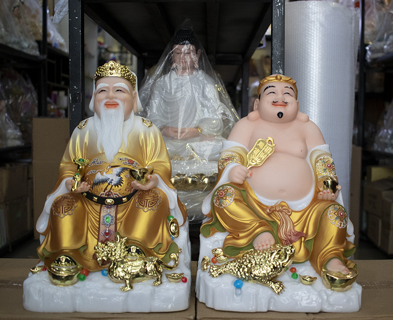 Chọn tượng Thần Tài - Ông Địa tươi tắn, không sứt mẻ