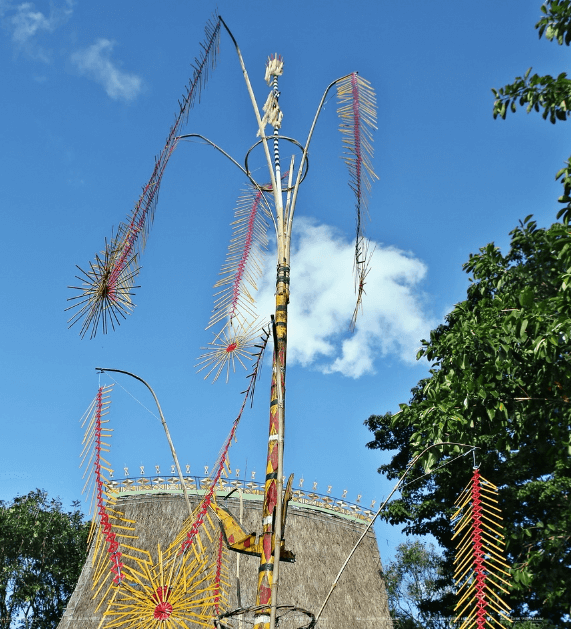 Hình ảnh cây nêu ngày Tết đẹp của người dân tộc