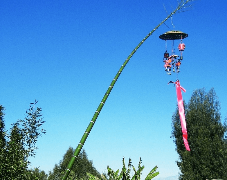 Hình ảnh cây nêu ngày Tết