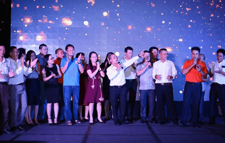 Trò chơi tiệc tất niên - Nhanh như chớp