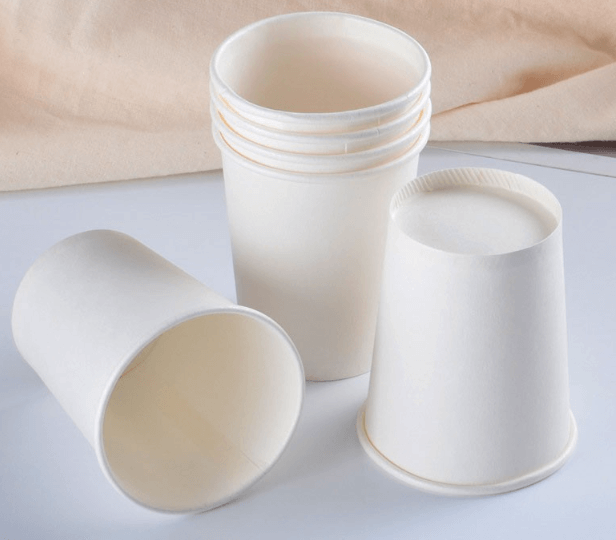 Trò chơi tiệc tất niên - Bong bóng thổi ly