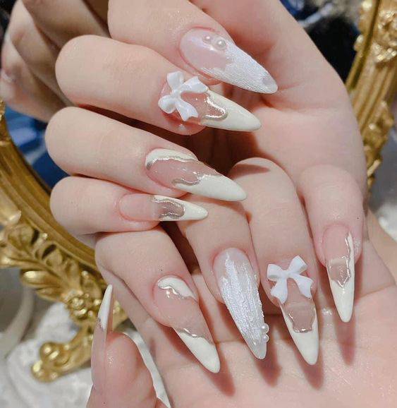 Mẫu nail Tết sang chảnh