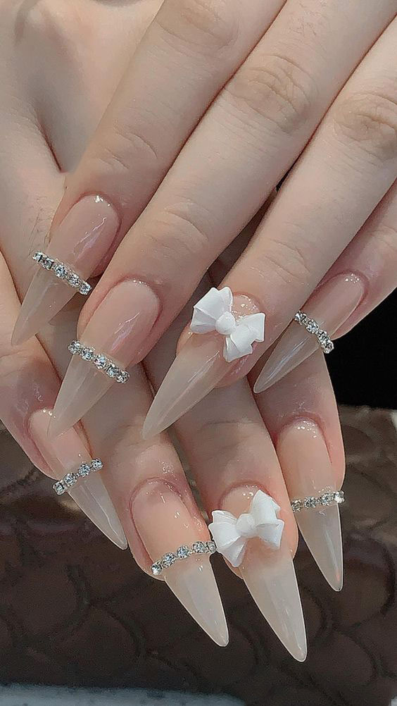 Mẫu nail Tết sang chảnh