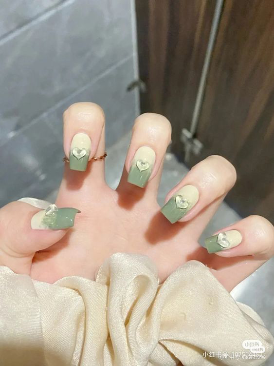 Mẫu nail Tết sang chảnh