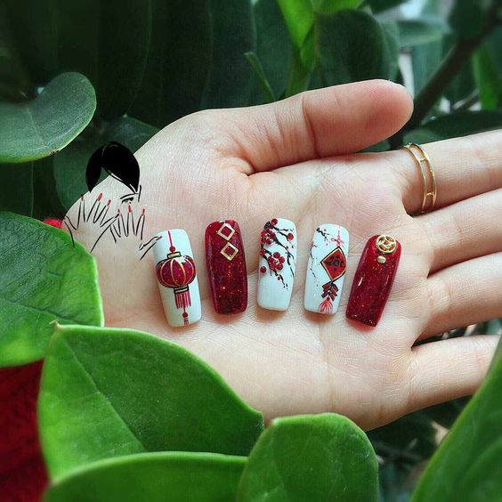 Mẫu nail đỏ Tết