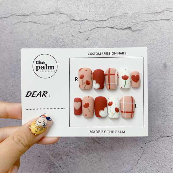 Mẫu nail đỏ Tết