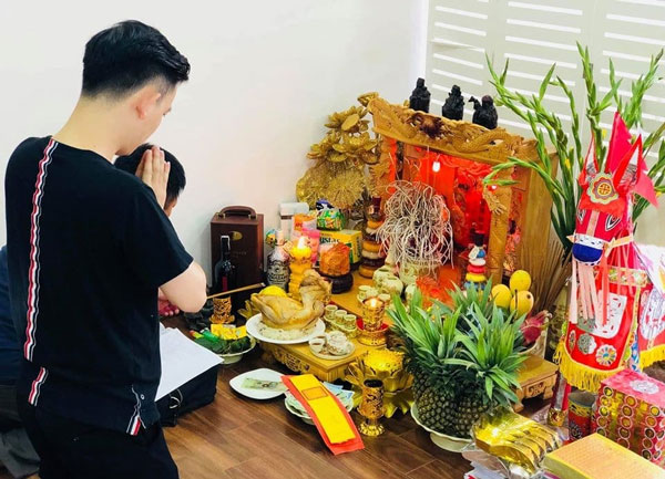 Cúng vía Thần Tài