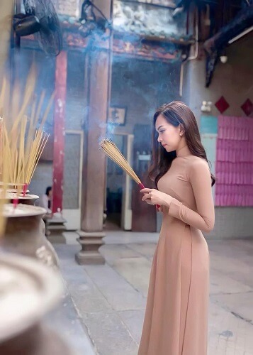 Tết 2024 tuổi Mùi nên mặc màu gì?