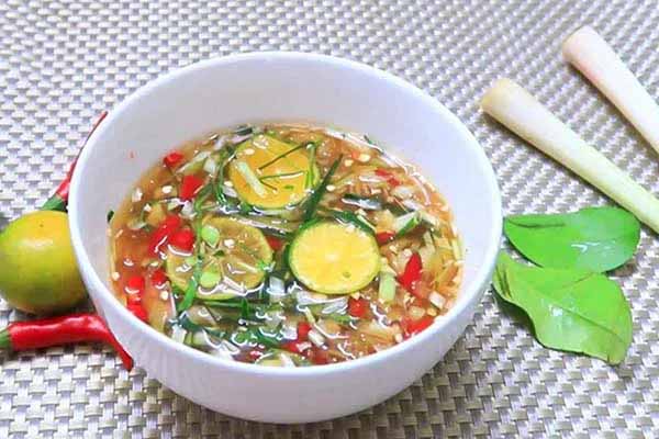 Nước chấm thịt heo quay giòn bì