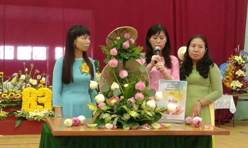 Mẫu cắm hoa 8/3 độc đáo