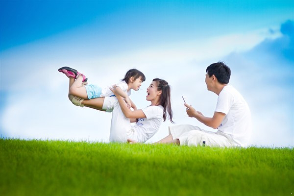 Hình ảnh ngày Quốc tế Hạnh phúc 20/3 gia đình