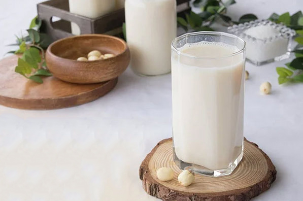 Thành phẩm món sữa hạt sen nấu bằng máy làm sữa hạt