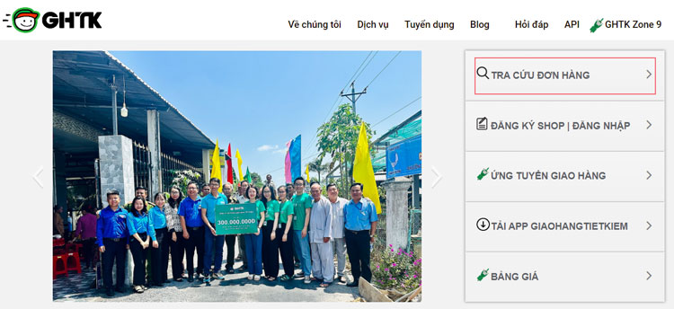 Nhấn vào mục Tra cứu đơn hàng ở góc bên phải màn hình.