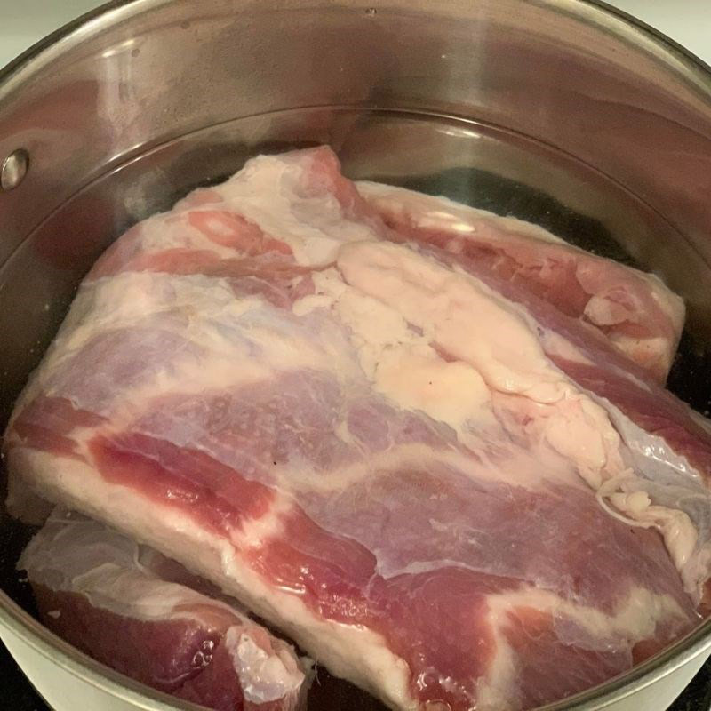 Sơ chế thịt lợn