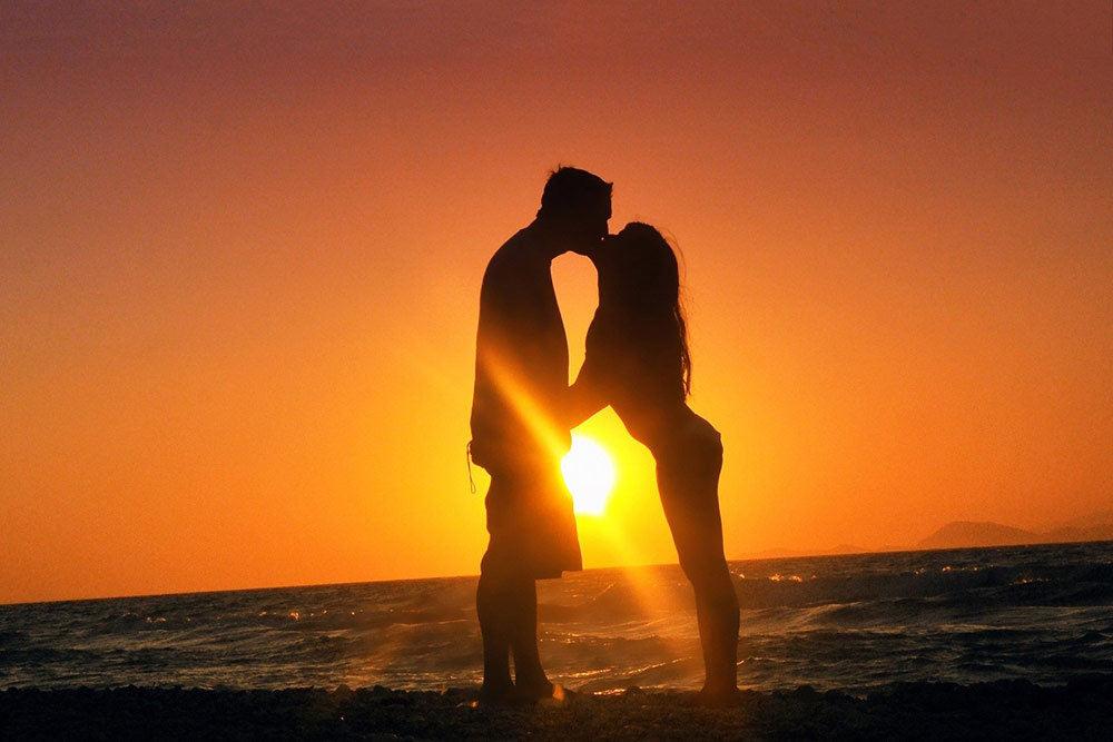 Lời chúc 1/6 cho bạn gái hài hước