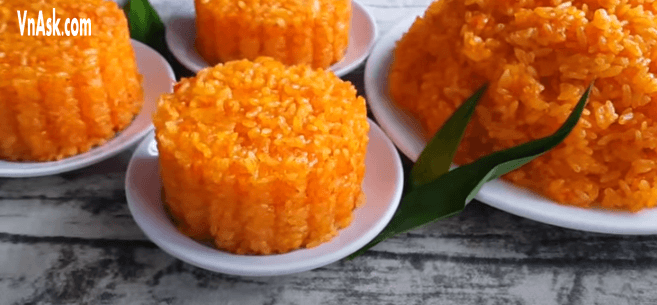 Trình bày và thưởng thức xôi gấc