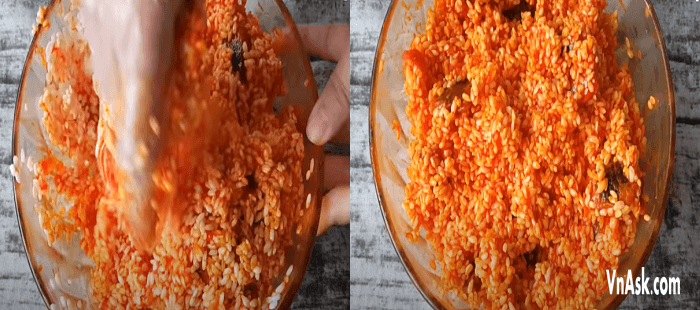 Trộn gấc với gạo nếp
