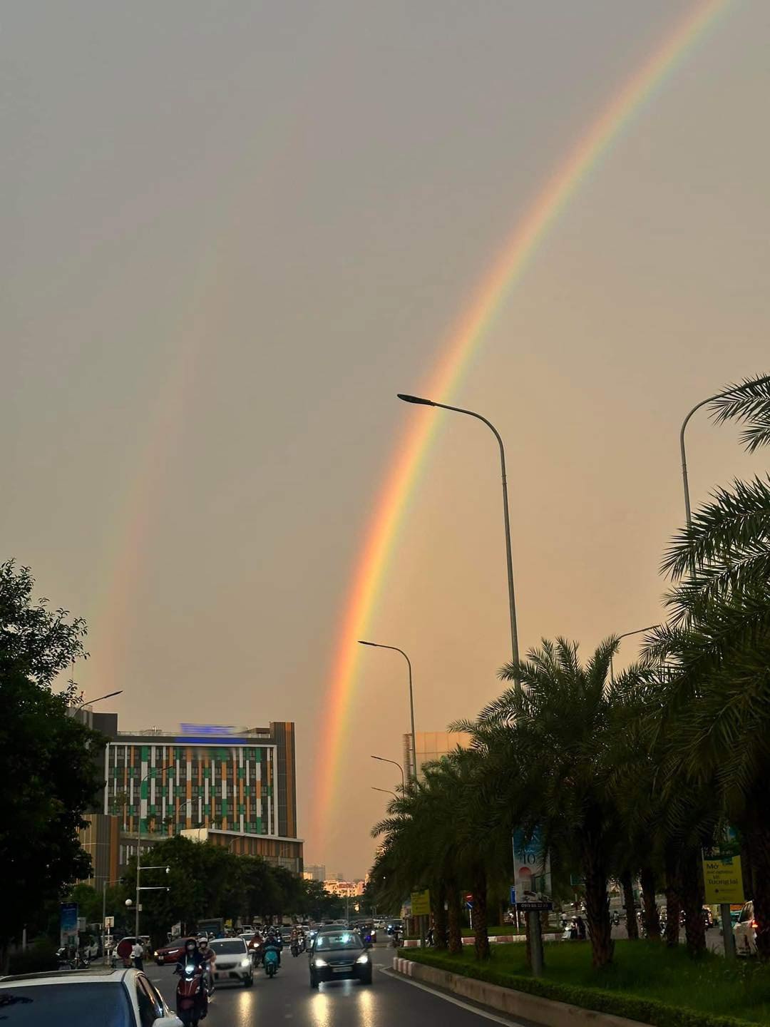 Hình ảnh cầu vồng 7 màu