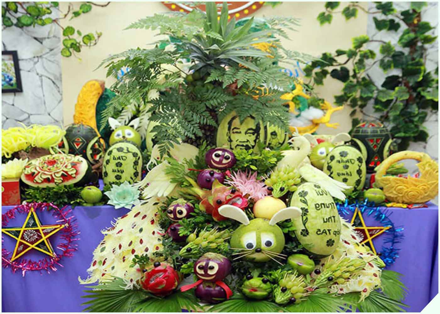 Ảnh mâm cỗ bánh Trung Thu in hình Bác Hồ