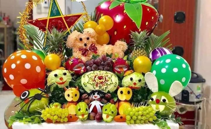 Hình ảnh mâm cỗ Trung Thu hình con vật