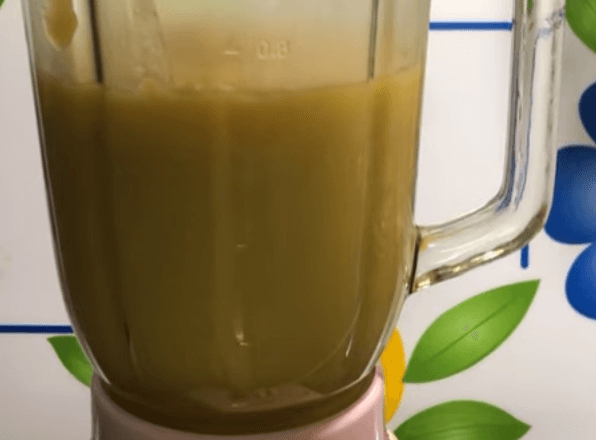 Xay đậu xanh đã nấu bằng máy xay sinh tố