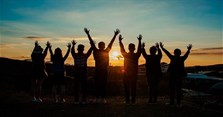 Tình bạn là gì? Ý nghĩa và giá trị của tình bạn đẹp